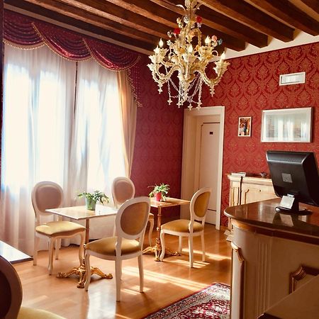 Locanda Correr البندقية المظهر الخارجي الصورة