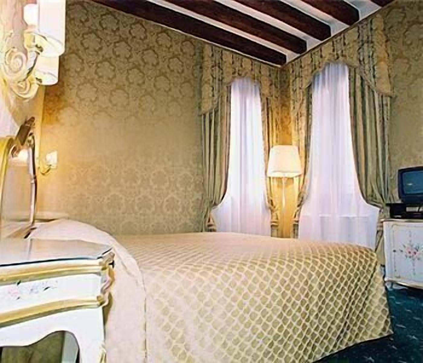 Locanda Correr البندقية المظهر الخارجي الصورة