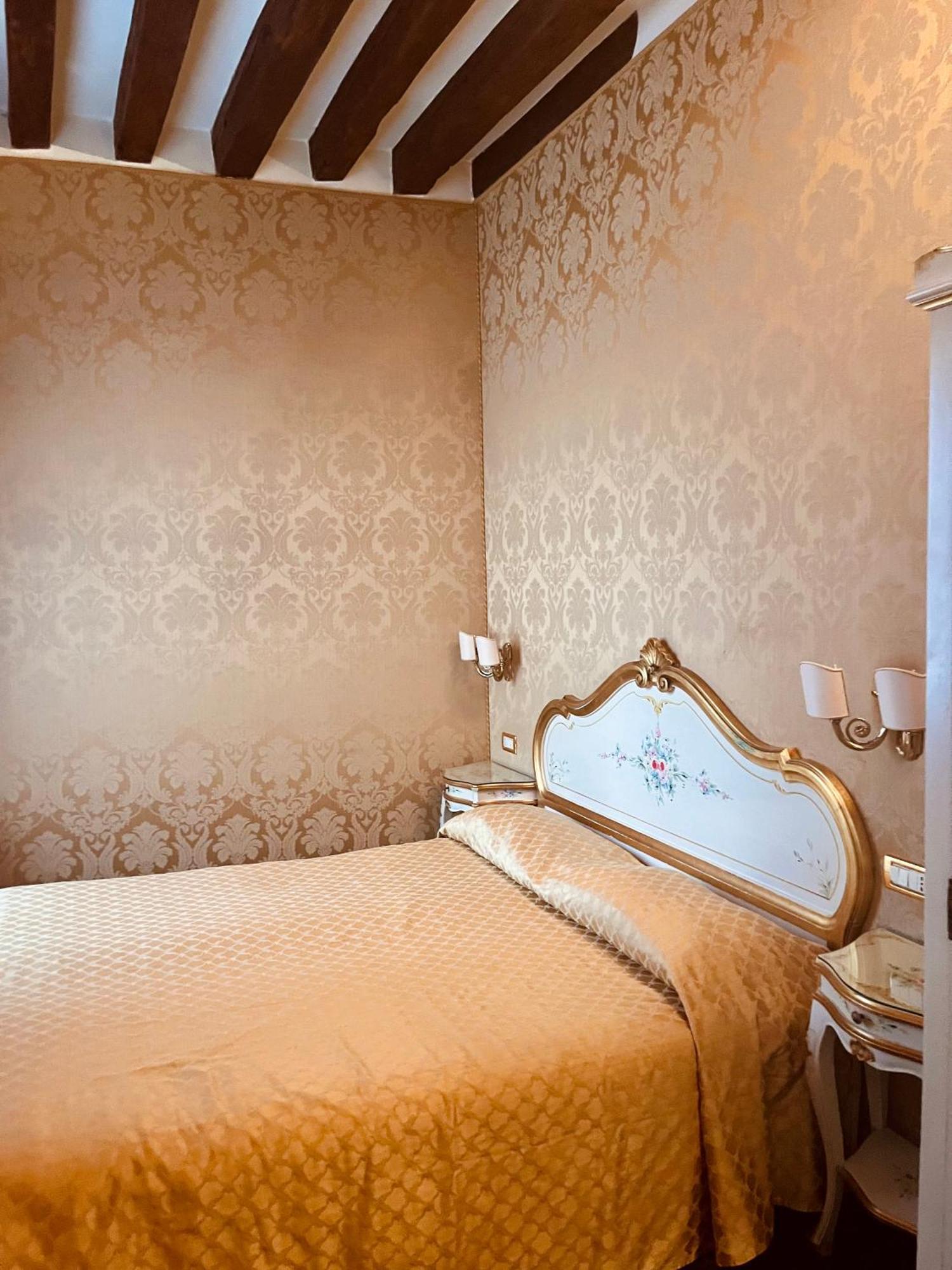 Locanda Correr البندقية المظهر الخارجي الصورة