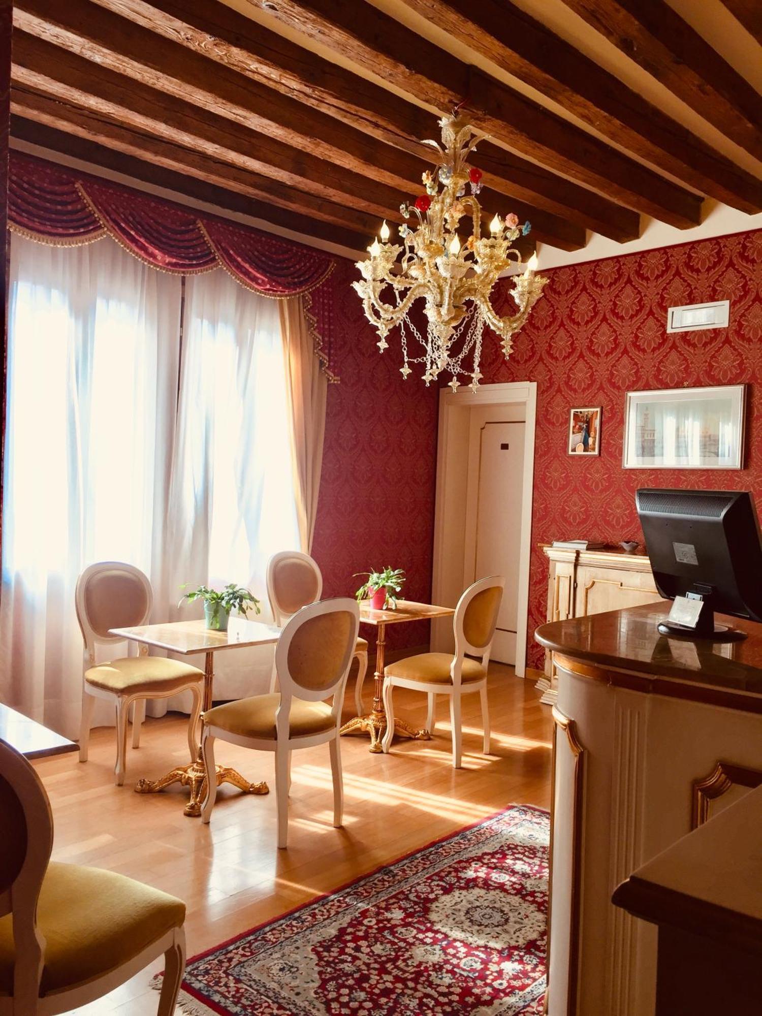 Locanda Correr البندقية المظهر الخارجي الصورة